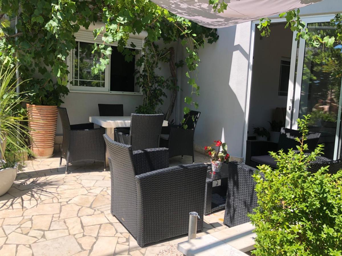 House Filomena Banjol Exterior foto