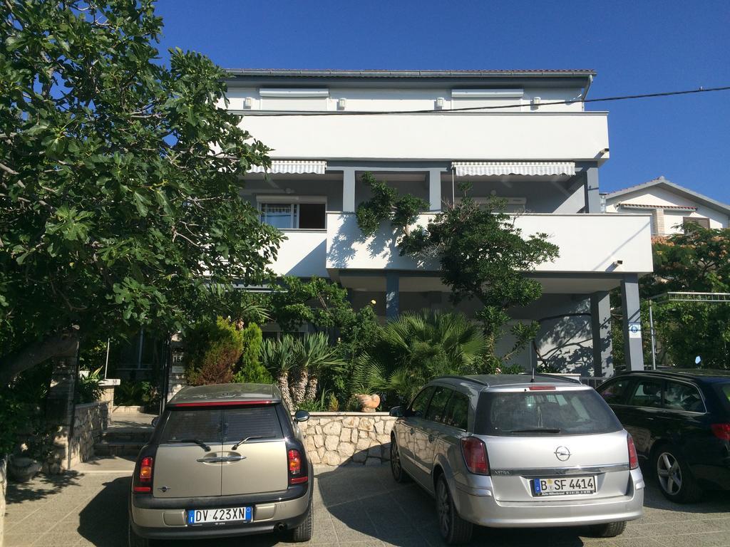 House Filomena Banjol Exterior foto